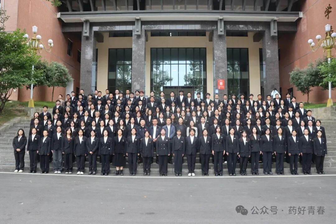 https://mmbiz.qpic.cn/mmbiz_jpg/Vib8qDvlpSP5koicwic4zJgznnKoocMYUgibic913tuDPGicYlHh94iayxHaKSzm8kM5Kia6ic7uicH9k2liafdiaicaDoicn2ew/640?wx_fmt=jpeg&from=appmsg&watermark=1